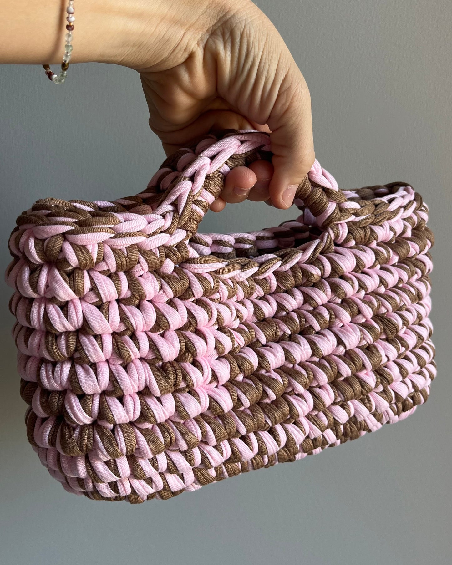 BASKET BAG CAMEL & DUSTY PINK